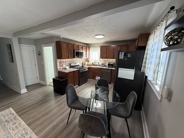 Winthrop, MA 02152,15 Moore St #2