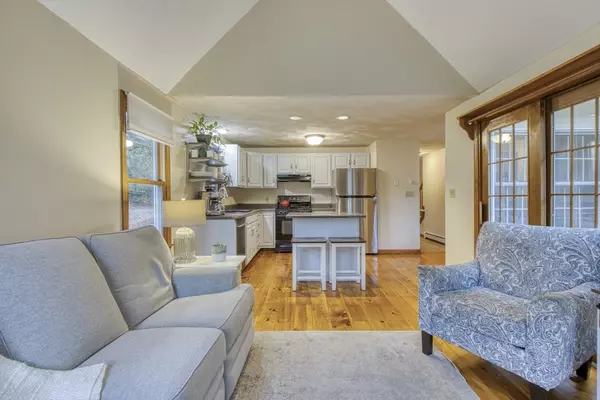 Medfield, MA 02052,21 Philip St