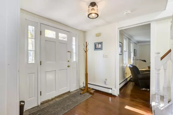 Medfield, MA 02052,435 Main St #B