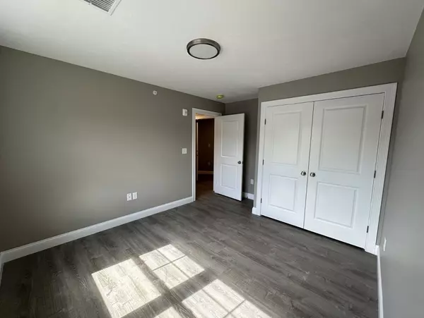 Holbrook, MA 02343,73 Union St #1