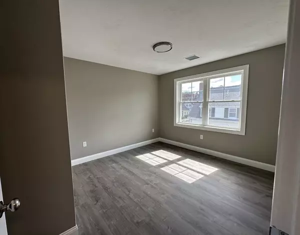 Holbrook, MA 02343,73 Union St #1