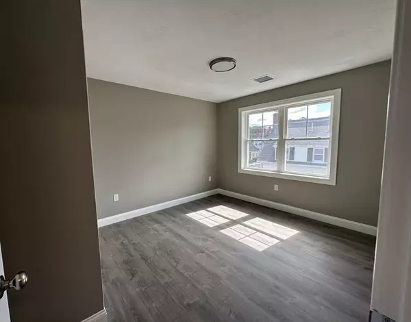 Holbrook, MA 02343,73 Union St #6