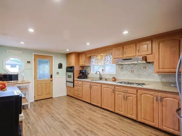 Swansea, MA 02777,67 Montgomery Rd