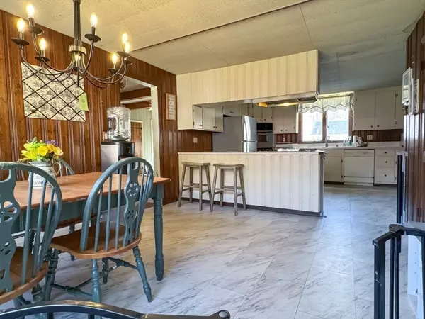 Greenfield, MA 01301,83 Newton Street