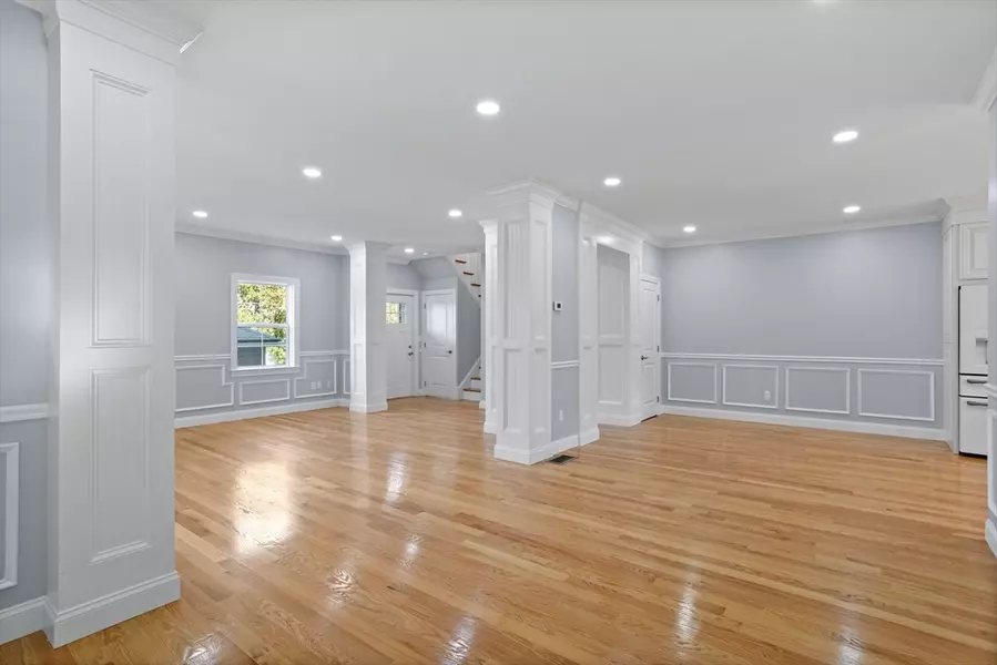 98 Carroll St #98, Watertown, MA 02472