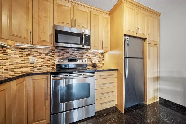 Watertown, MA 02472,99 Pleasant St #2-1