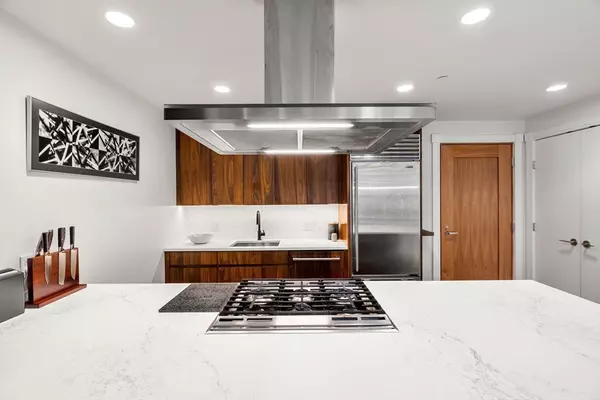 Boston, MA 02108,45 Province #906