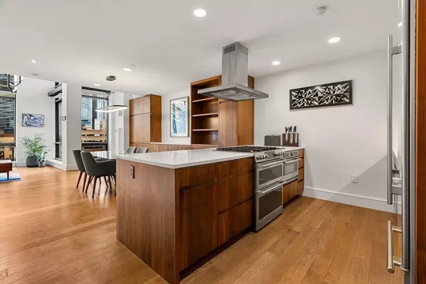 Boston, MA 02108,45 Province #906