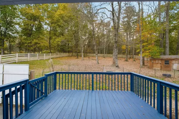 Sutton, MA 01590,18 Mumford Rd