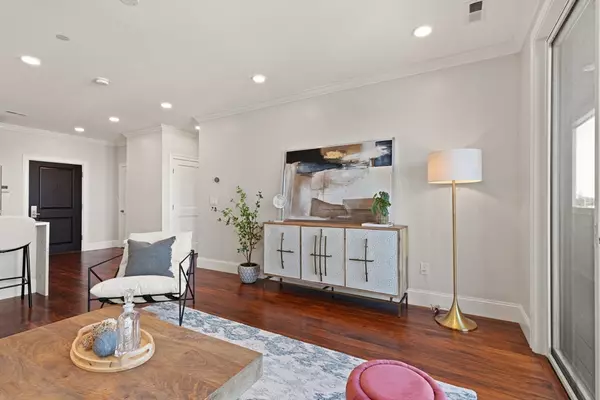 Medford, MA 02155,87 Medford St. #305