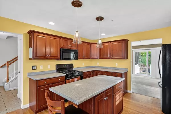 Whitman, MA 02382,551 Bedford St #B4