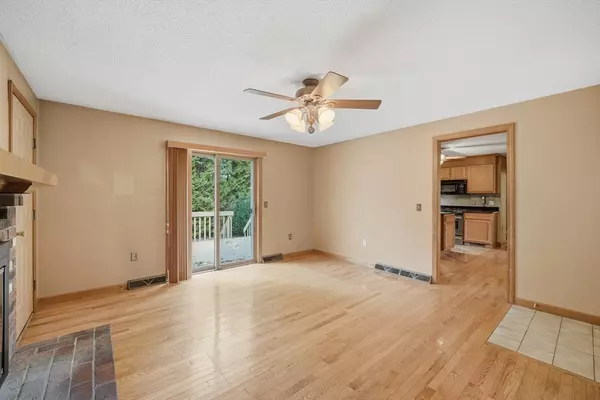 Agawam, MA 01001,15 Forest Ridge Ln