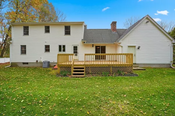 Agawam, MA 01001,15 Forest Ridge Ln