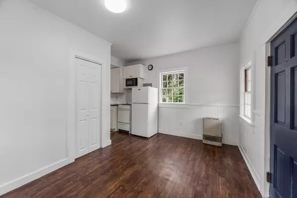 Sandwich, MA 02537,376 Route 6a #17