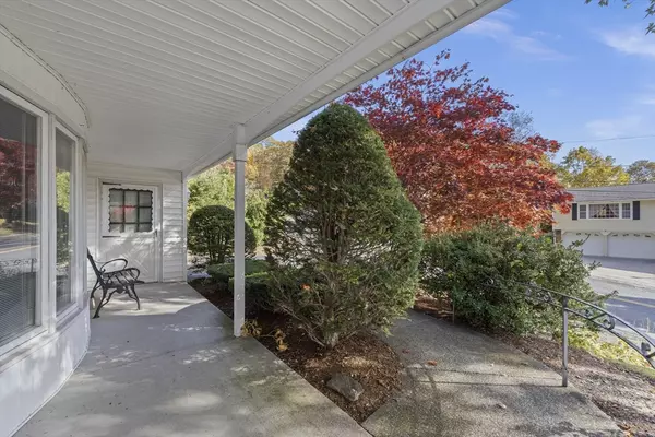 Worcester, MA 01609,3 Lynnwood Lane