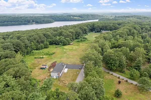 21 Davis Rd, Westminster, MA 01473