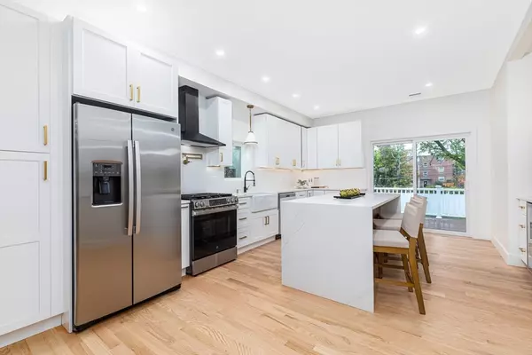 Melrose, MA 02176,34 Waverly Place