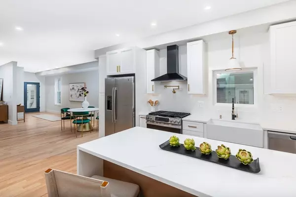 Melrose, MA 02176,34 Waverly Place