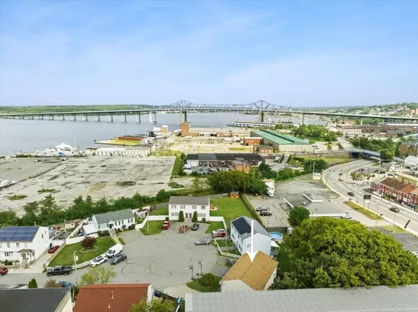 Fall River, MA 02721,10 Beach St #10