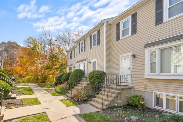 Randolph, MA 02368,902 Irving Rd #902