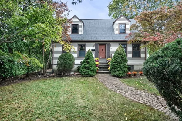 60 Pond St, Milton, MA 02186