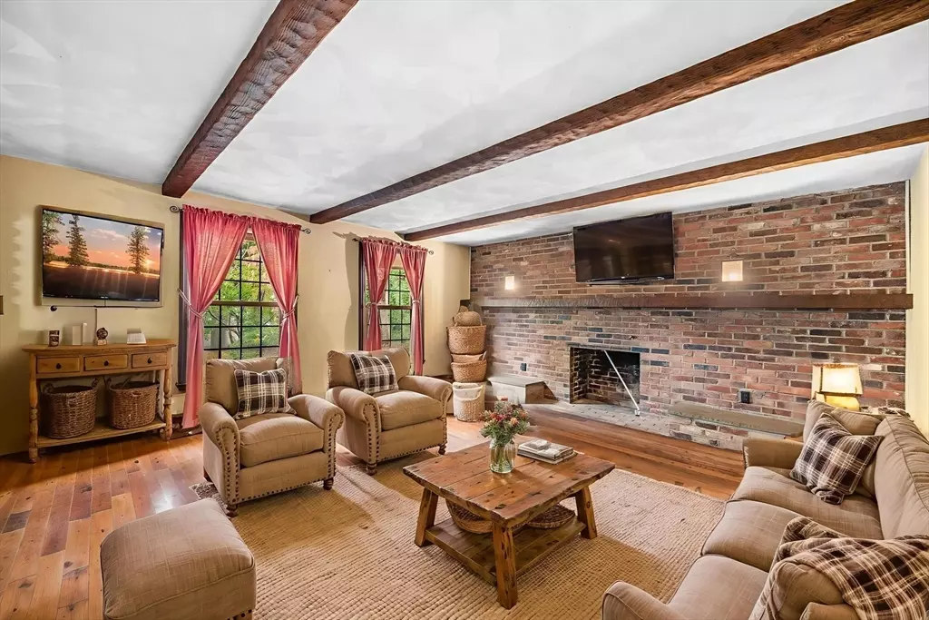 Milton, MA 02186,60 Pond St