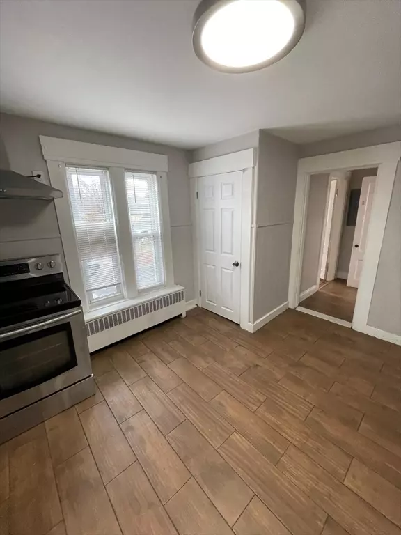 Manchester, NH 03103,401 S Beech #2