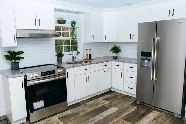 Springfield, MA 01118,206 Treetop Ave