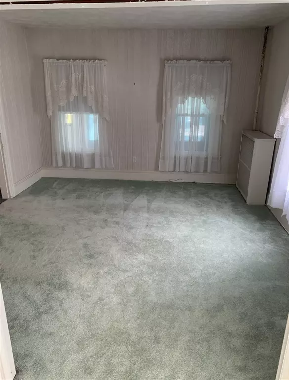 Leominster, MA 01453,49 View St #-