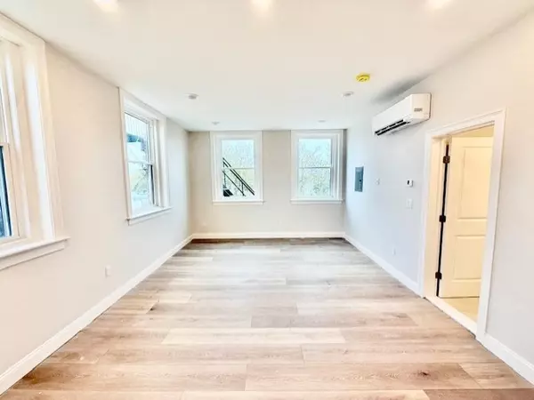 Winthrop, MA 02152,220 Winthrop #203