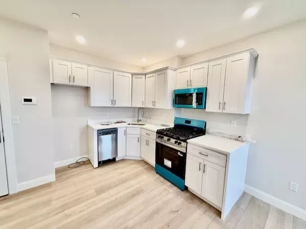 Winthrop, MA 02152,220 Winthrop #301