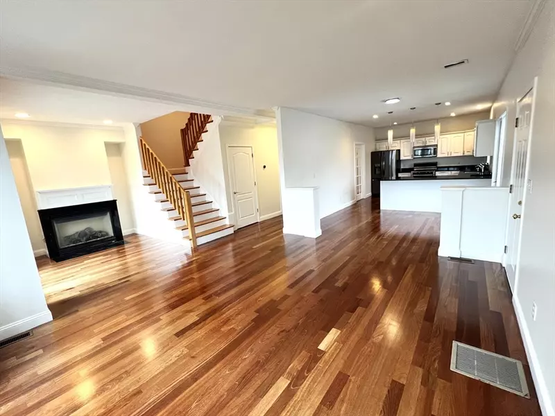 143 Grovers Ave #143, Winthrop, MA 02152