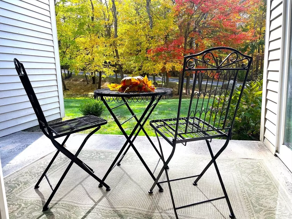 Beverly, MA 01915,2 Duck Pond Road #108