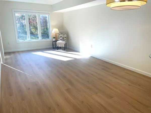 Beverly, MA 01915,2 Duck Pond Road #108