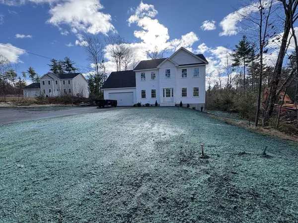 Ashburnham, MA 01430,136 Willard