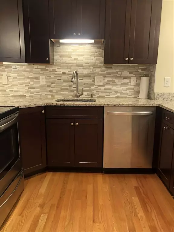 Waltham, MA 02452,1105 Lexington Street #9