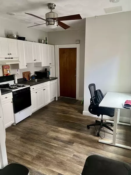 15 Jaques #1, Somerville, MA 02145