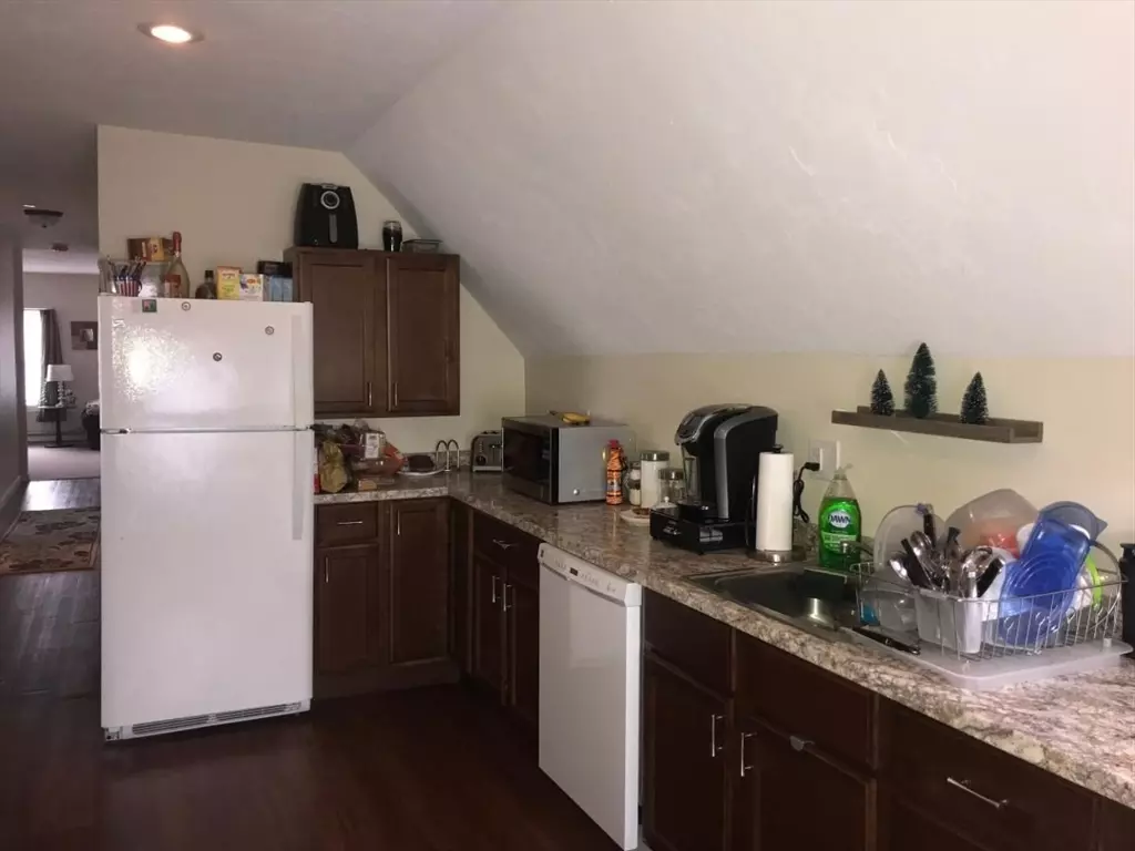 Taunton, MA 02780,37 Hodges Ave #3