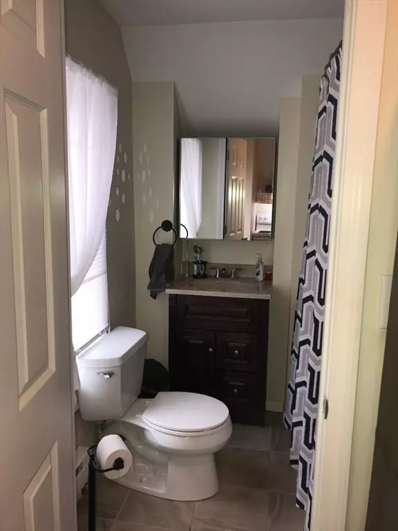 Taunton, MA 02780,37 Hodges  Ave #3