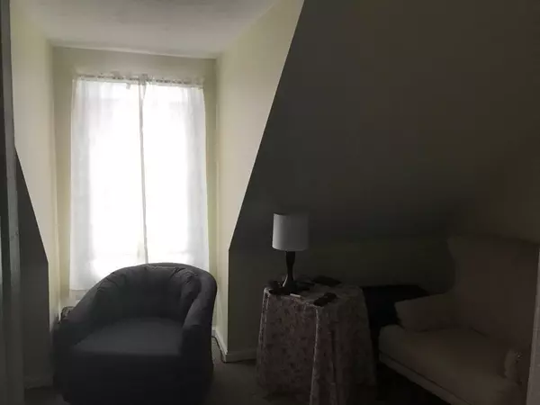 Taunton, MA 02780,37 Hodges Ave #3