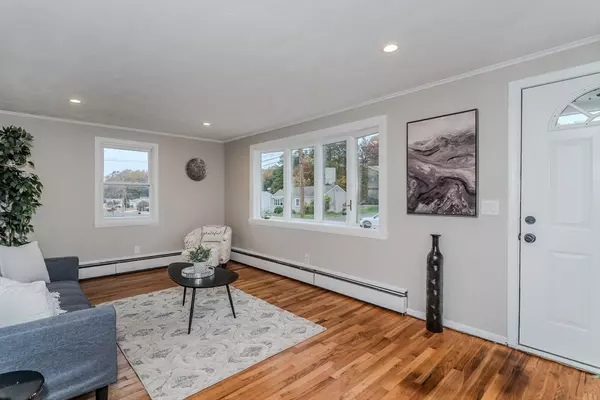 Ludlow, MA 01056,33 Grimard St