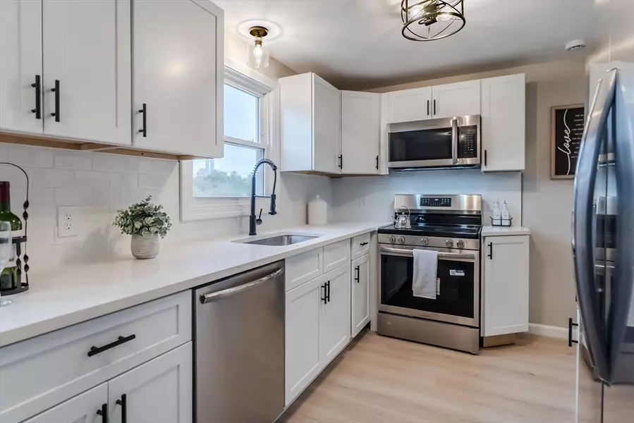 33 Grimard St, Ludlow, MA 01056