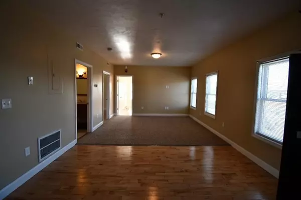 Brockton, MA 02302,40 Sylvester St #2