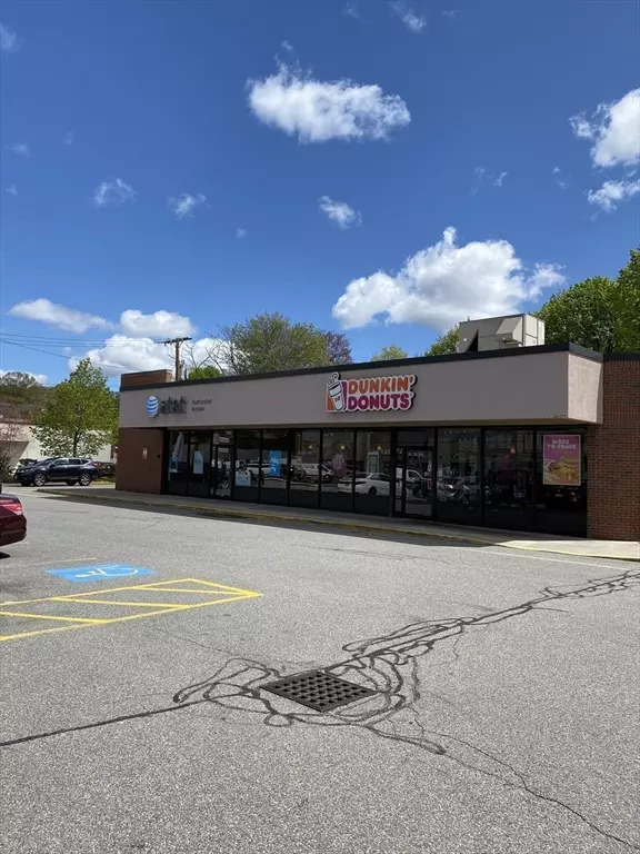 Stoneham, MA 02180,196 Main St