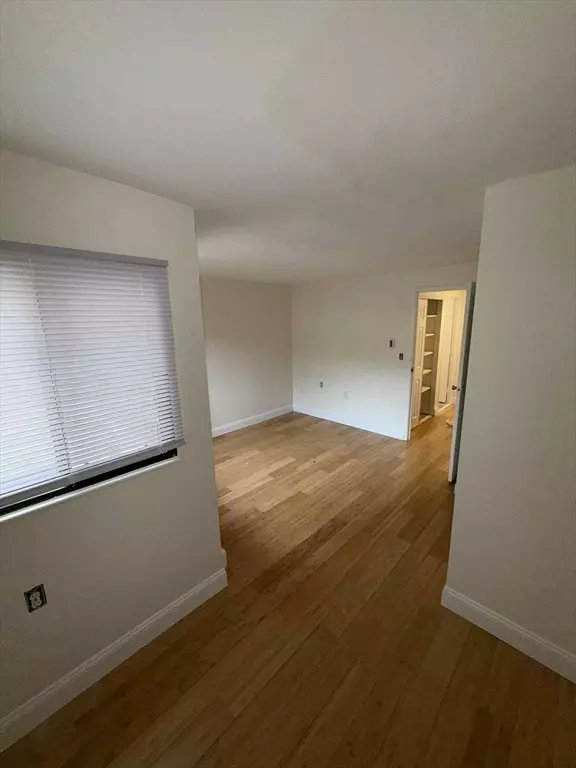 Brookline, MA 02446,15 Fuller #15