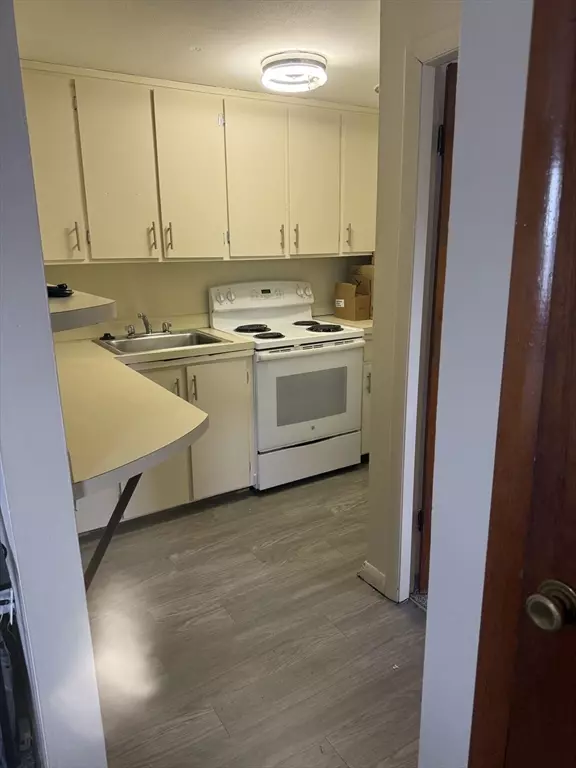 Quincy, MA 02169,745 Sea St #2