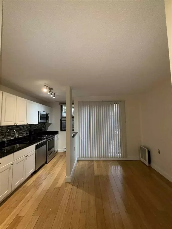 Brookline, MA 02446,118 Centre Street #118