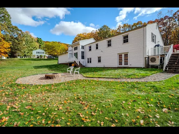 Hampden, MA 01036,19 Forest Hill Rd