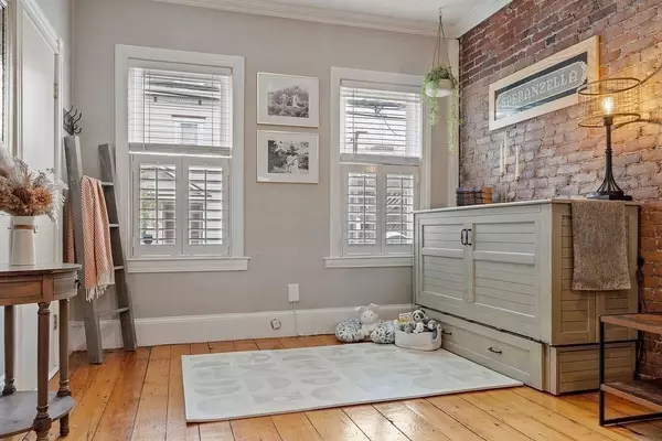 Boston, MA 02127,192 W 5th Street #1