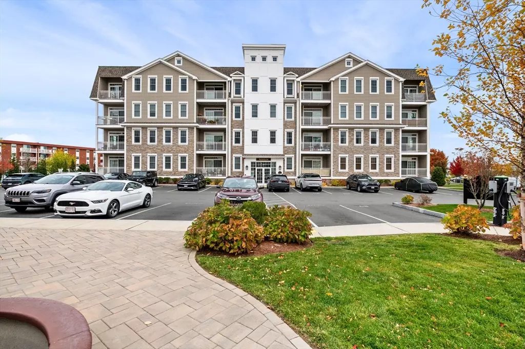 Medford, MA 02155,320 Middlesex Ave #A208